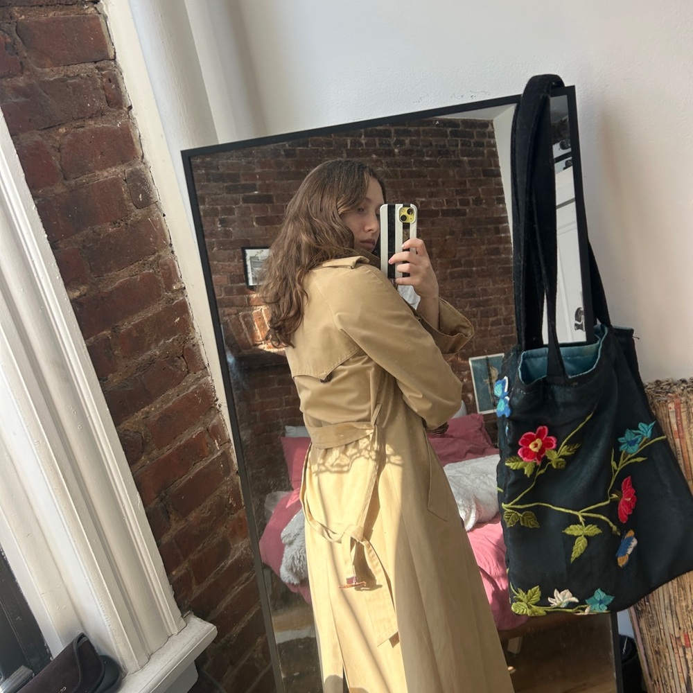 Etienne Aigner Beige Trench Coat - Picture 3 of 4